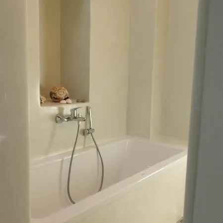 White Cycladic Town House With Sea Vew Páros