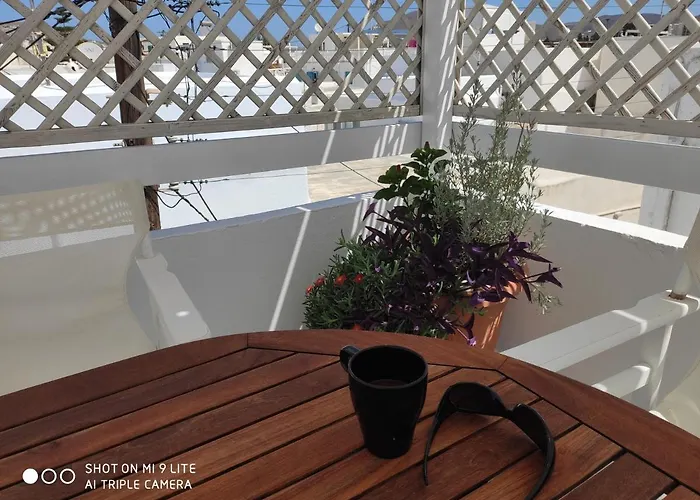 Σπίτι διακοπών White Cycladic Town House With Sea Vew