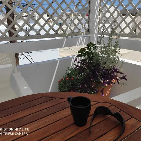 Casa de Férias White Cycladic Town House With Sea Vew