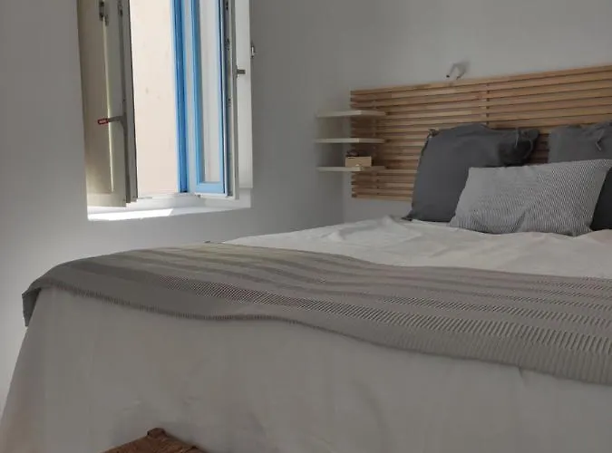 White Cycladic Town House With Sea Vew * Parikia (Paros)